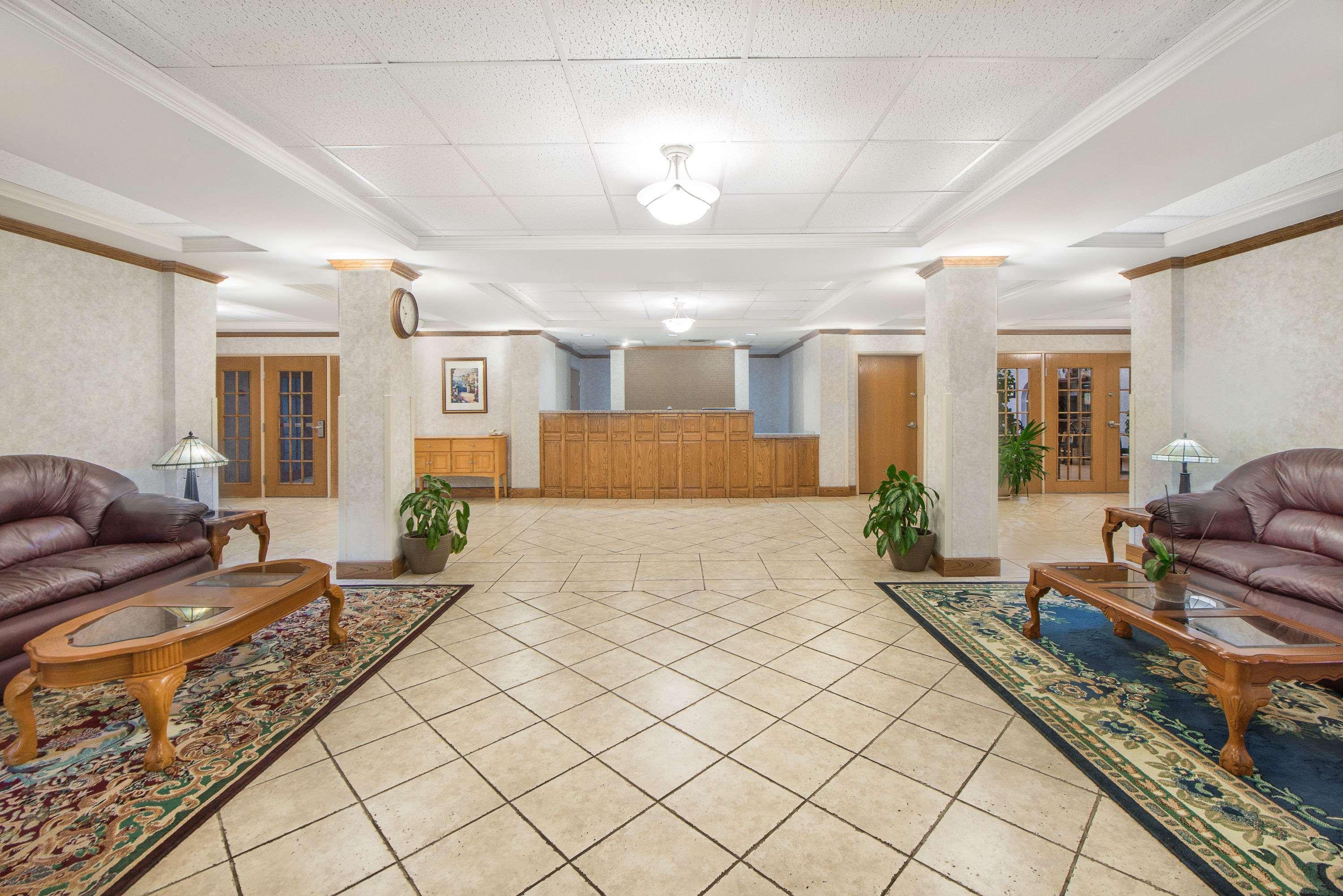 Spark By Hilton Dumas Exterior photo